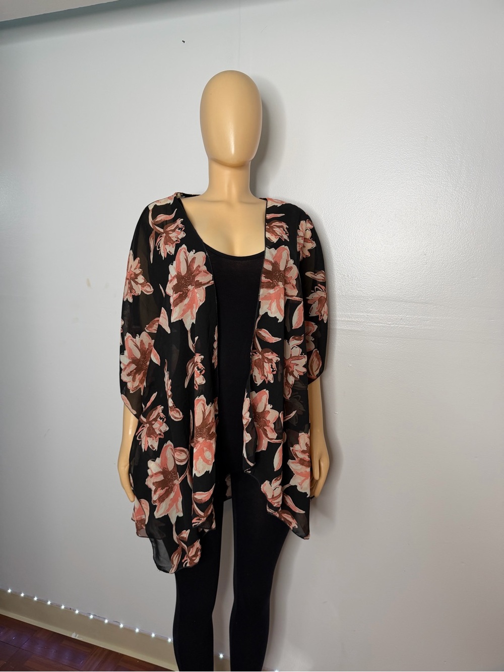 Black Floral Open-Front Kimono Cardigan - Women